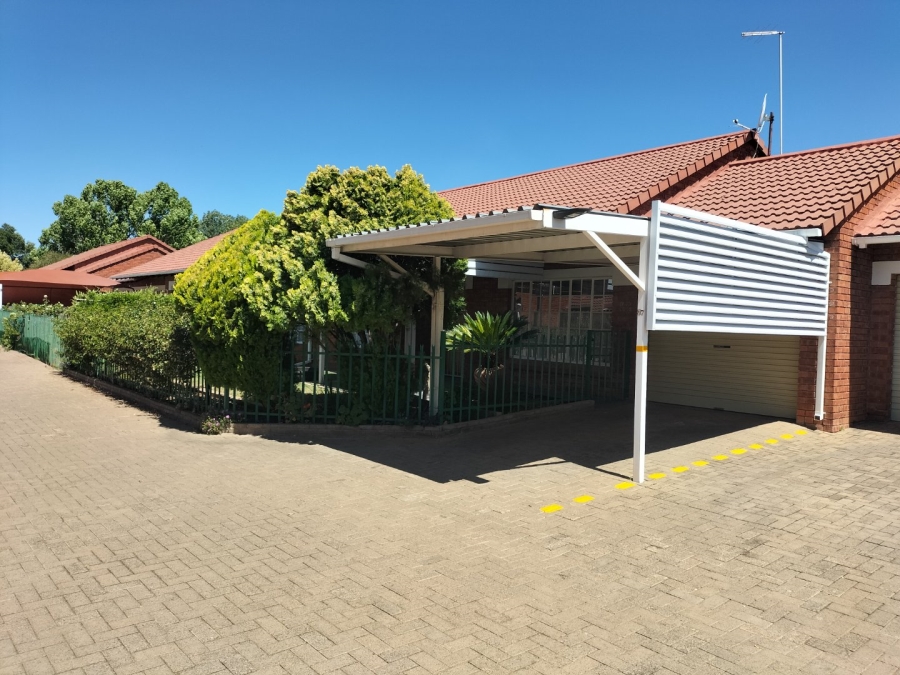 2 Bedroom Property for Sale in Fichardt Park Free State